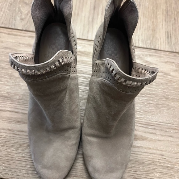 Vince Camuto Fileana Split Shaft Bootie - French Taupe -  8.5 - Picture 3 of 4